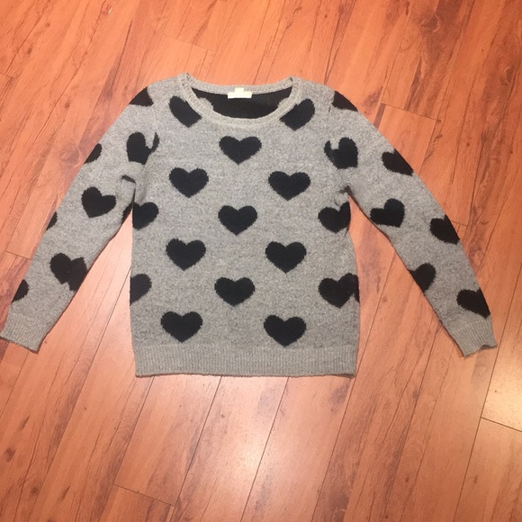 Forever 21 Sweaters - Grey and 🖤 Forever 21 sweater